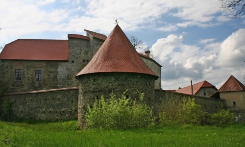 Old Castle – Saturday’s Traditional Style Daily Jigsaw Puzzle