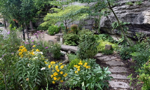 Nice Landscaping – Monday’s Free Daily Jigsaw Puzzle