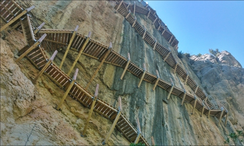 Scary Stairs – Tuesday’s Out Of Order Daily Jigsaw Puzzle