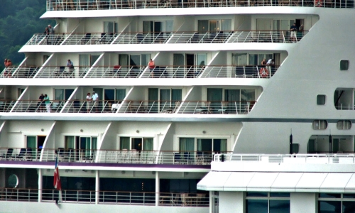 Monday’s “I Wish I Was On A Cruise” Free Daily Jigsaw Puzzle