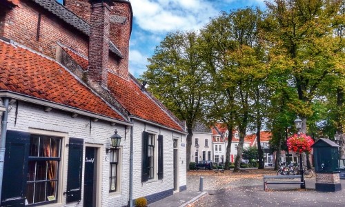 Old Town – Thursday’s Historical Free Daily Jigsaw Puzzle