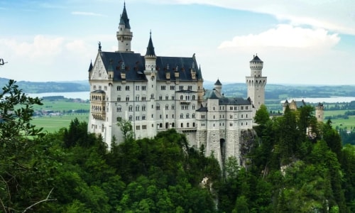 Fairy Tale Castle – Thursday’s Daily Jigsaw Puzzle