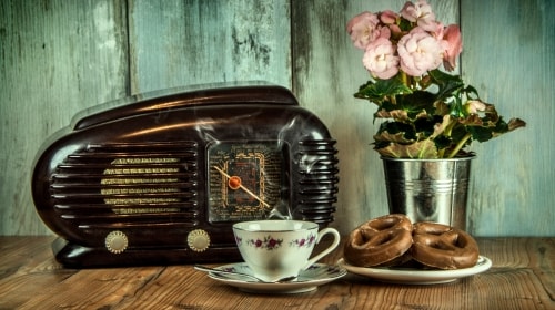 Retro Still Life – Wednesday’s Old Artistic Jigsaw Puzzle