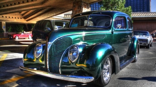 Classic Car – Friday’s Road Trip Daily Jigsaw Puzzle
