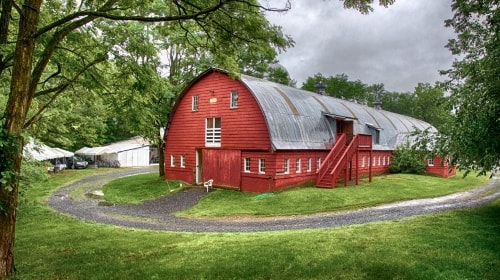 Big Red Barn – Tuesday’s Free Daily Jigsaw Puzzle