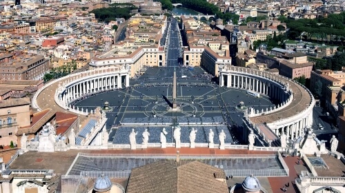 Saint Peter’s Square is Actually Round