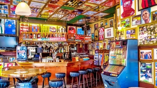 Cheers! Friday’s Bar Themed Daily Jigsaw Puzzle
