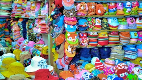 Hat Market – Saturday’s Free Daily Jigsaw Puzzle