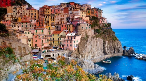 A Colorful Town – Wednesday’s Daily Jigsaw Puzzle