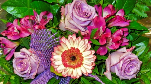 Bouquet – Sunday’s Flowery Daily Jigsaw Puzzle