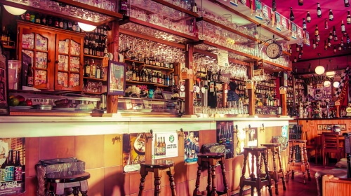 Meet Me At The Bar – Tuesday’s Daily Jigsaw Puzzle