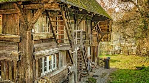 An Old Cabin – Saturday’s Daily Jigsaw Puzzle