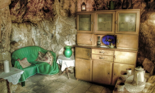 Cave Dwellers – Saturday’s Daily Jigsaw Puzzle