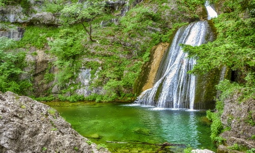Friday’s Free Daily Jigsaw Puzzle – Waterfall Landscape