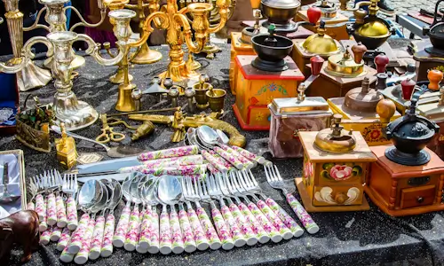 Flea Market – Thursday’s Daily Jigsaw Puzzle