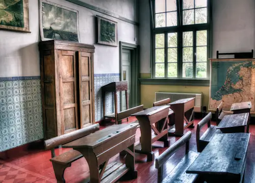 Friday’s Daily Jigsaw Puzzle – Going Old School