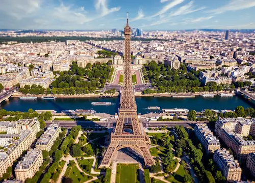 Wednesday’s Daily Jigsaw Puzzle – A Trip To The Eiffel Tower