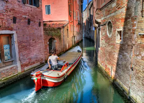 A Trip Through Venice – Tuesday’s  Free Daily Jigsaw Puzzle