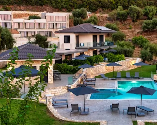 Summer Villa – Thursday’s Daily Jigsaw Puzzle